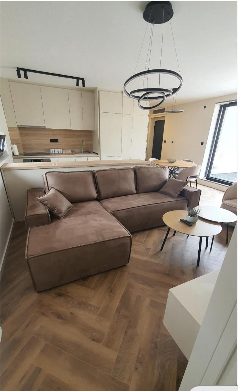 Loft Apartment *